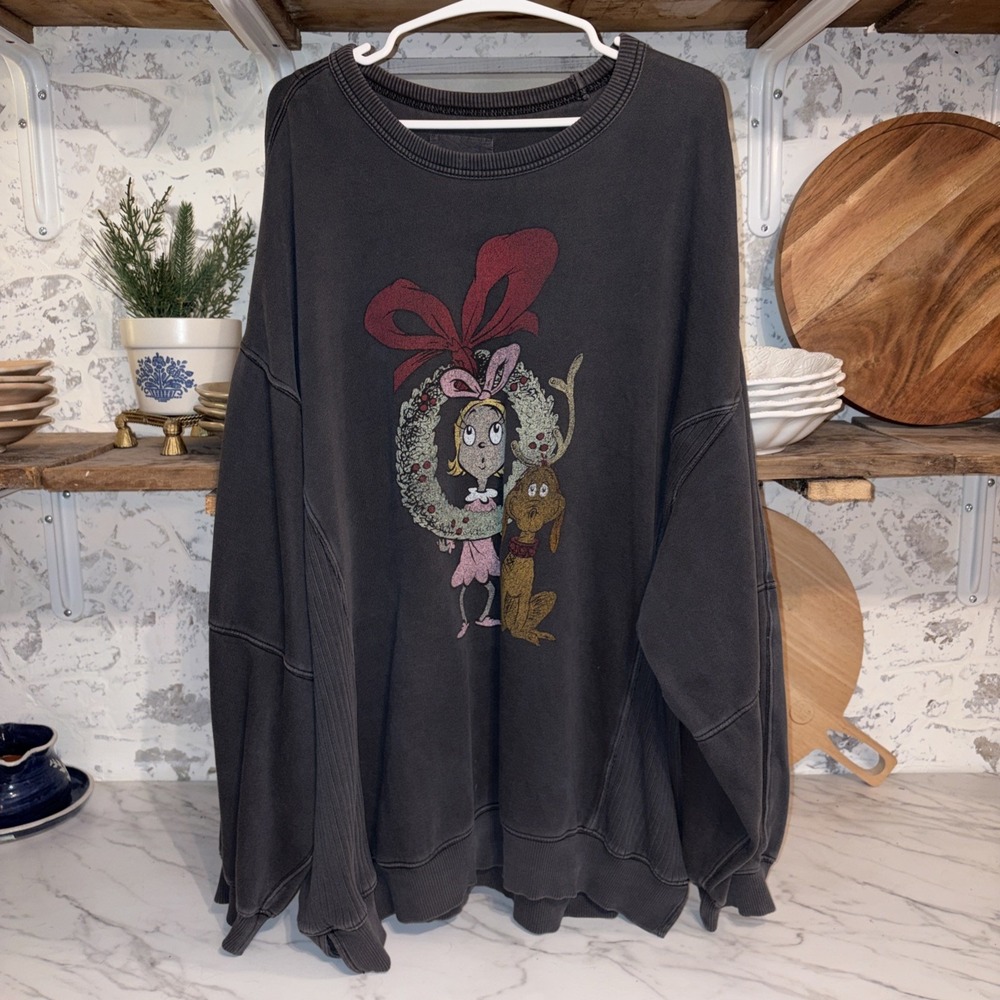 Aerie Grinch Cindy Lou Faded Black Oversized Sweatshirt Womens L